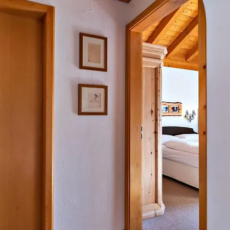 Chesa Panorama B - *