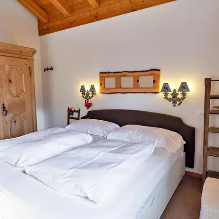 Chesa Panorama B - Apartment La Punt-Chamues-ch