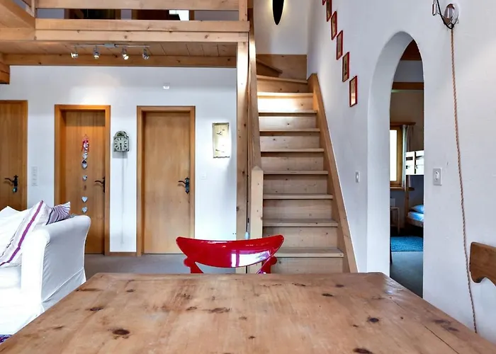 Apartment Chesa Panorama B - *